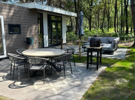 Bos chalet Hellendoorn met Hottub