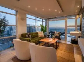 Stylish Sunlit Ocean View Oasis!