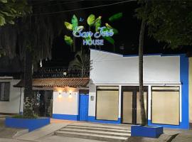 San José HOUSE, guest house in Leticia