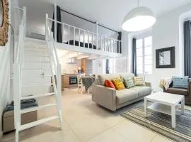 La Petite Chaise Bleue