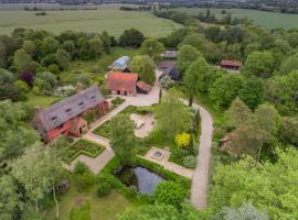 Restaries at Paradise Farm, hotel en Halesworth