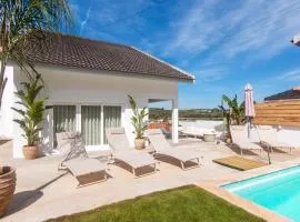 Oeiras Villa, Pool and Jacuzzi