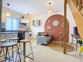 Maison cosy dans un quartier calme, Ferienwohnung in Méricourt