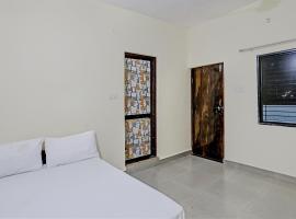 OYO 8201 Hotel Samrat & Lodding, hotel u gradu 'Wardha'