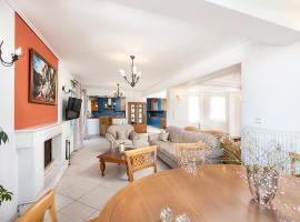 Aegean Whispers House, hotel v destinaci Psalidi