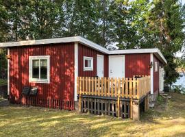 2 Bedroom Cozy Home In Vstervik, semesterboende i Västervik