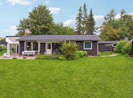 Beautiful Home In Dronningmølle, hotel di Dronningmølle