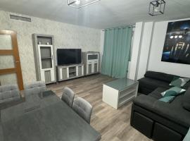 Solymar Ático Residencial las Pirámides con Piscina, hotel in Murcia