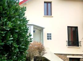 Ô Cottage La Barre Ormesson - 20 min Paris, B&B in Deuil-la-Barre