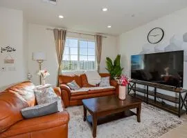 Quiet Suburban Townhouse in Ontario