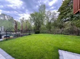 Cozy, brand-new, 2BDR,walkout apt, free parking