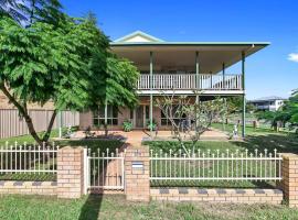 Coastal Bliss 3 Bedroom, hotel v mestu Burrum Heads