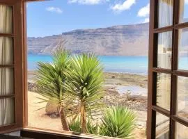 Flor de Cactus, La Graciosa、カレタ・デル・セボのヴィラ