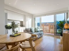 'Bon Beachfront Haven' Cosy Coastal Calm