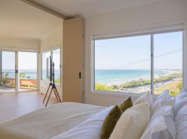 Pudding's Home Luxury Oceanfront Escape, hotel en Frankston