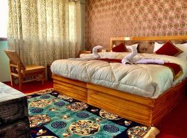 Mentsel Merak Pangong Lake, parque de campismo em Kakstet