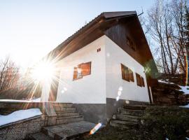Relax house AVUS with Sauna, hytte i Slap ob Idrijci