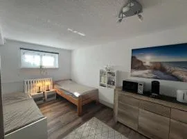 1-Raum Ferienwohnung Souterrain Niederorschel