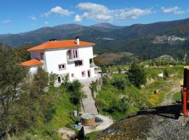 Folhadosa에 위치한 롯지 Zevari studio with amazing views at ZevariClub!