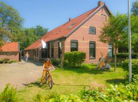 Gastenverblijf in Boerderij in Oost-Groningen、Weddeの別荘