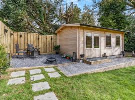 The Cabin at Gerynant, hotel di Cilycwm