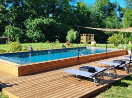 LE MOULIN DE LAUMET, hotel v destinaci Vic-Fezensac