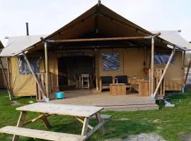 Glamperen met eigen badkamer in De Peel voor 6 Pers Happy