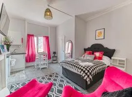 Chester Heights by Guestz