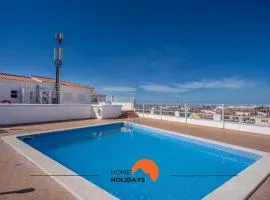 #040 Solar Flat by Home Holidays