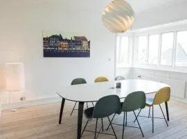 Nice 4-bed in Hellerup w balcony