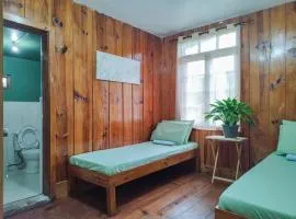 Rm 207 Mhapiya-aw Pensione Inn