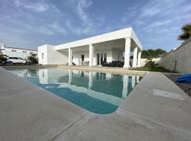 CHALET ZAHORA PISCINA PRIVADA PARA 6, hotel di Zahora
