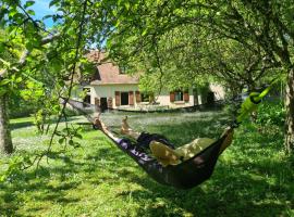 Au jardin de Grand-Père, casa o chalet en Fougères-sur-Bièvre