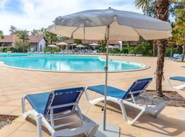 Proche Bayonne, maison 6 pers piscine, plage 900 m – hotel w mieście Ondres