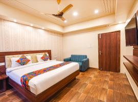 FabHotel Grand Falcon, hotel a prop de Bharat Heavy Electricals Limited, a Bangalore
