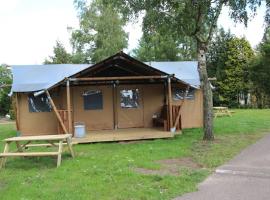 Verblijf in de Veluwe met Privé sanitair LL54, camping de luxo em Putten