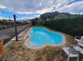 Precioso bajo con piscina en Soto de la marina, Ferienwohnung in Soto de la Marina