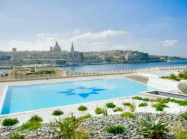 Prime Location Seaview Lux Apartment