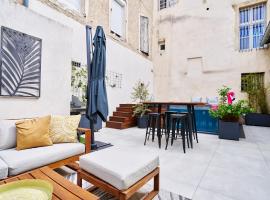 Maison de ville moderne climatisée avec piscine, hotel in Morières-lès-Avignon