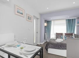 Boutique Studio Apartment By My Getaways, hotel di Rottingdean