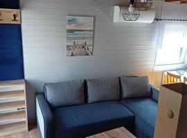 Amelia Domek letniskowy, Hotel in Mechelinki