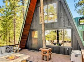 Green Roof A-Frame Endless Views Modern Cabin, hótel í Prescott