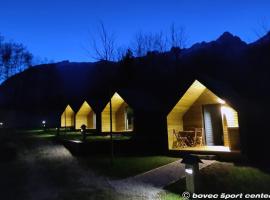 Base Camp - Glamping resort Bovec, loc de glamping din Bovec