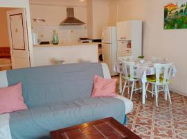 T3-HELTYMIE-terrasse-4 pers-idéal famille-parking gratuit-5 min des plages, hotel in Portiragnes