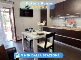 Patty’s House [Centro storico a 5 min], апартамент в Песаро