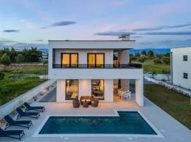 Villa Karlo ZadarVillas