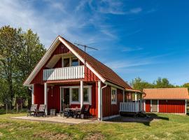Holiday accommodation with great nature experience near Laholm, hotel din Knäred