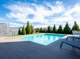 Olynthus Luxury Rooms & Suites