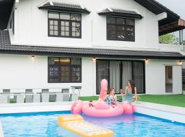 Number3 Poolvilla Bangkok, khách sạn ở Ban Khlong Prawet