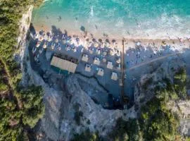 Lustica Bay